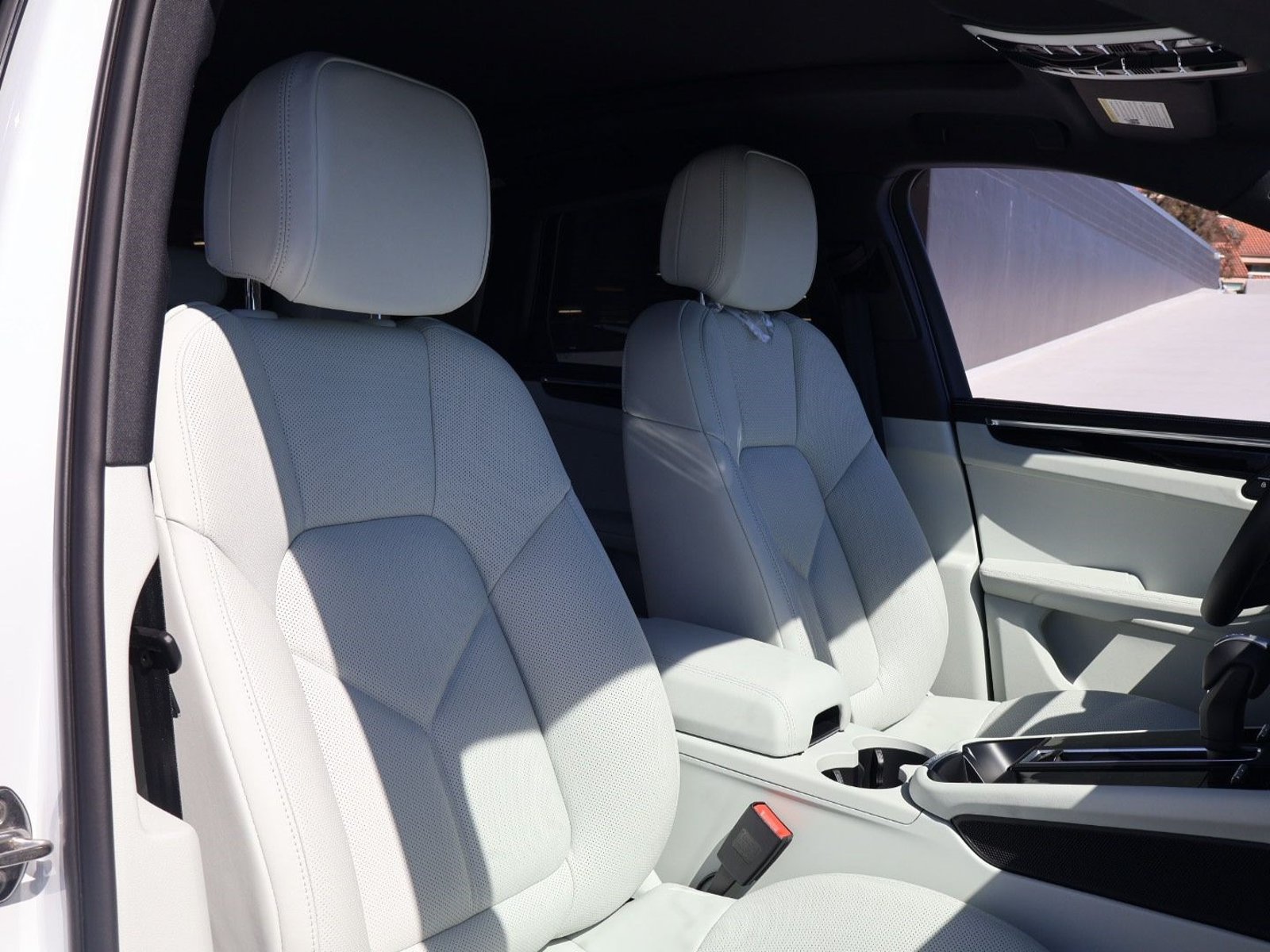 New 2026 Porsche Macan AWD/4WD image 24