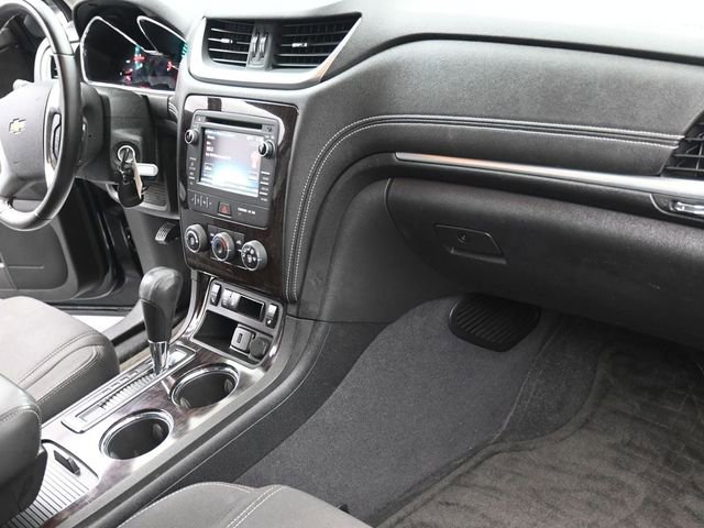 Used 2017 Chevrolet Traverse LT image 25