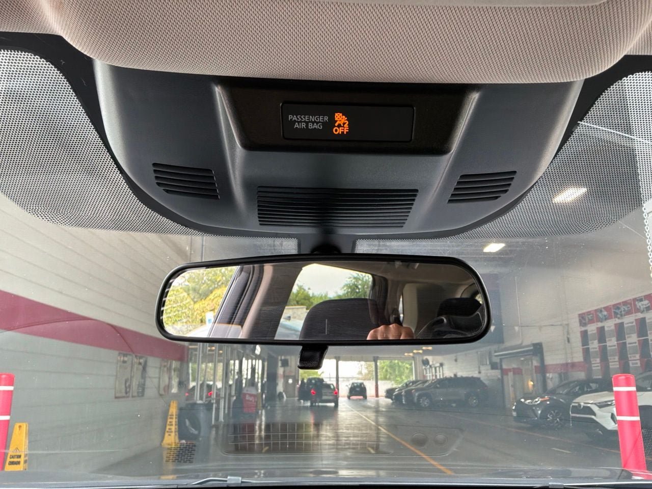 Used 2025 Nissan Rogue SV AWD/4WD image 20
