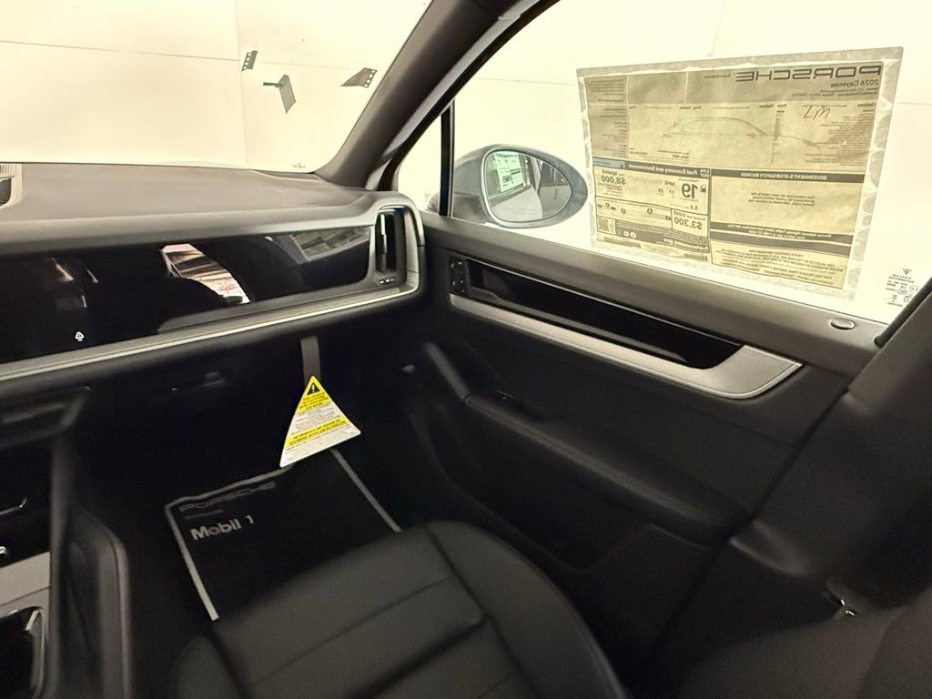 New 2026 Porsche Cayenne image 23