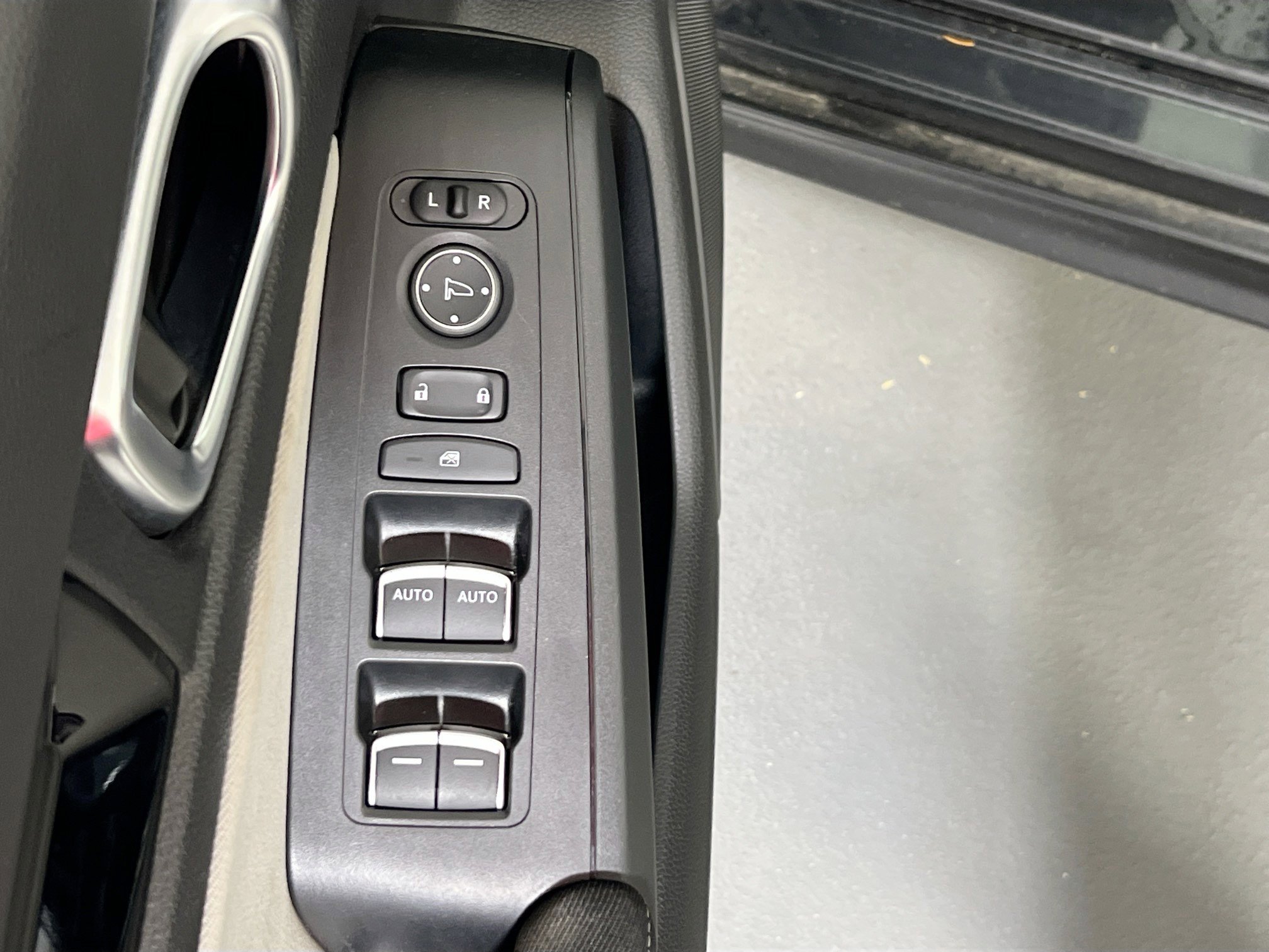 Used 2022 Honda Civic EX image 17