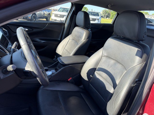 Used 2016 Chevrolet Malibu LT w/ Leather Package FWD image 10