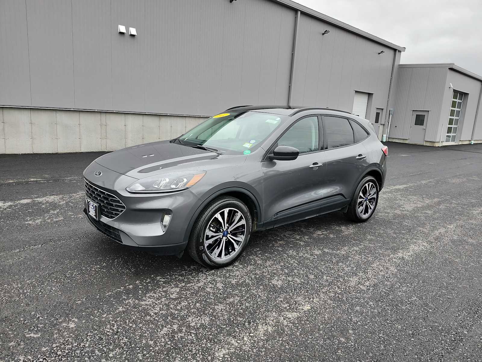 Used 2022 Ford Escape SEL w/ SEL Stealth AWD Package image 1