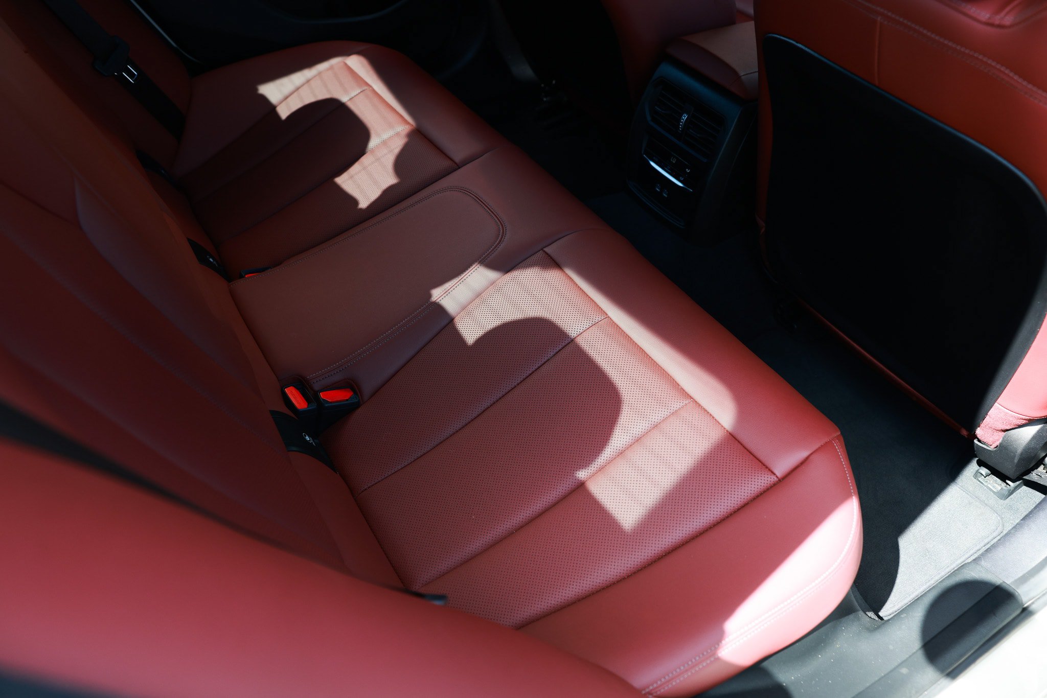 Used 2025 BMW M340i w/ Premium Package RWD image 16