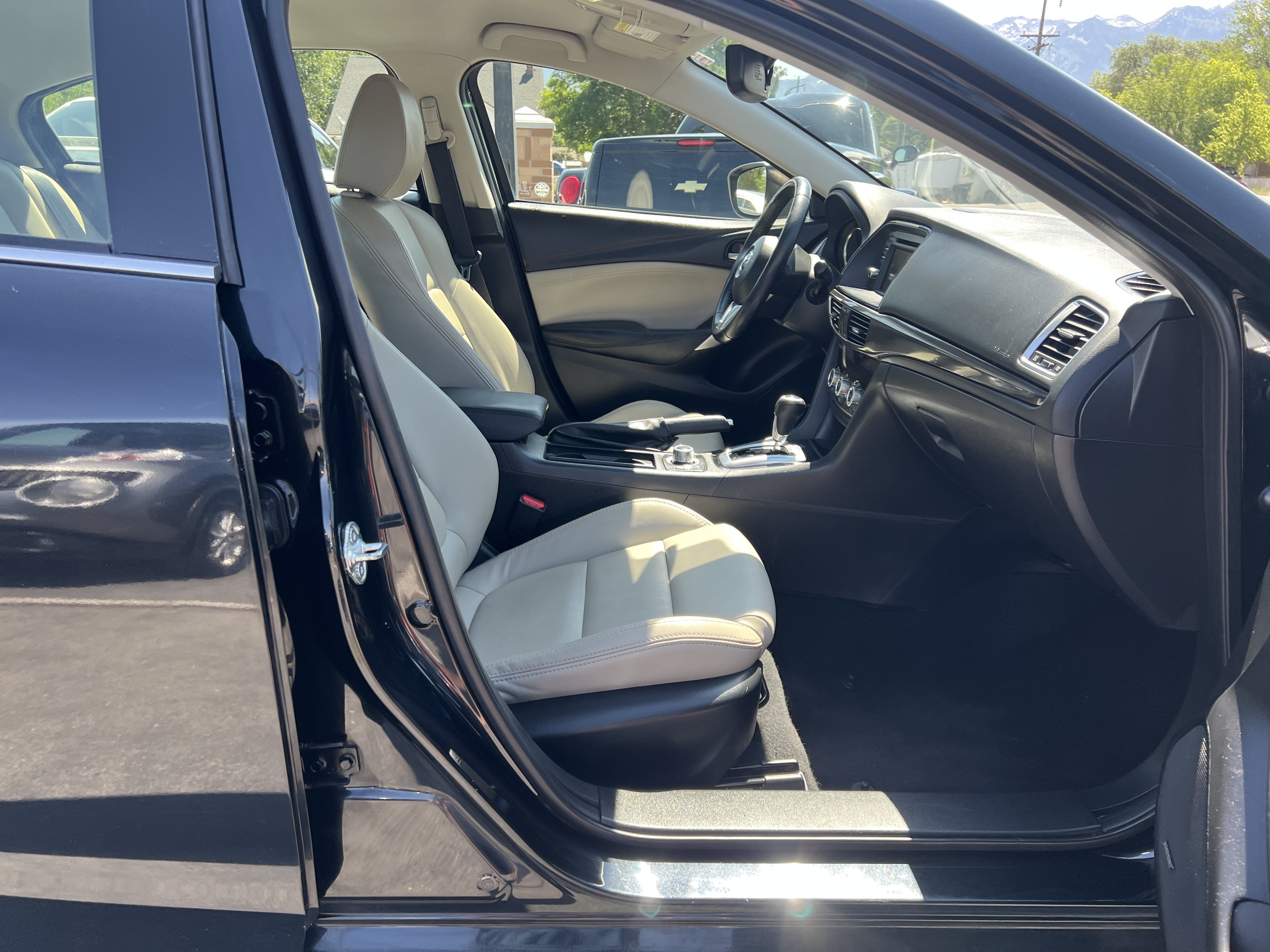 Used 2014 MAZDA MAZDA6 Touring w/ Touring Technology Package FWD image 10
