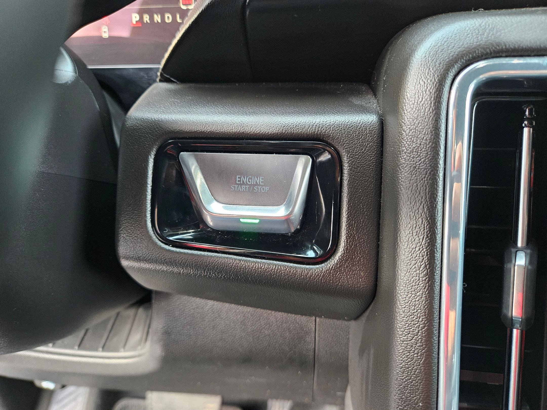 Used 2025 GMC Yukon Denali image 22