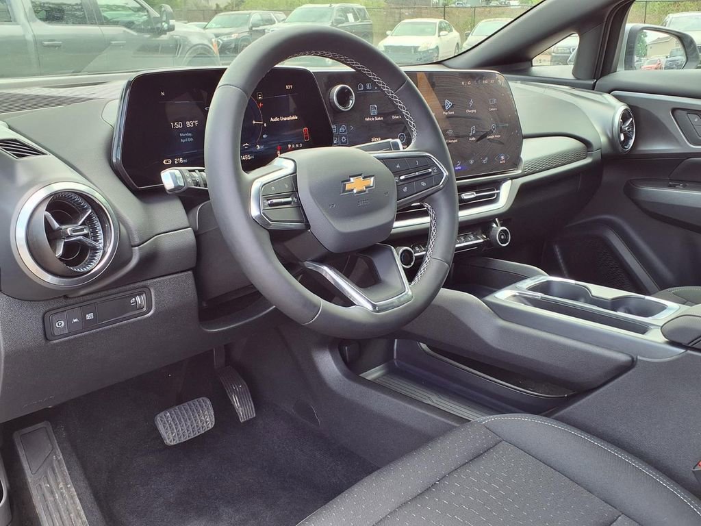 Used 2025 Chevrolet Equinox EV LT w/ Comfort Package AWD/4WD image 21