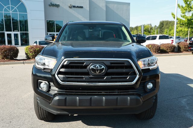 Used 2018 Toyota Tacoma SR5 RWD image 2