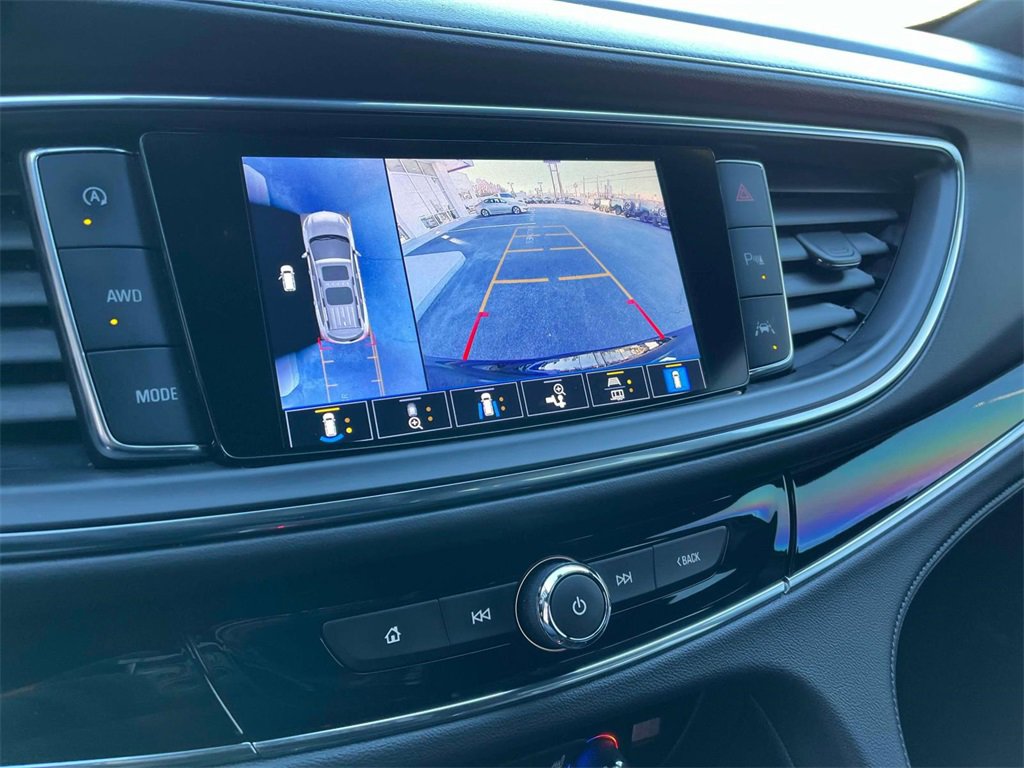 Used 2023 Buick Enclave Avenir w/ Avenir Technology Package image 32