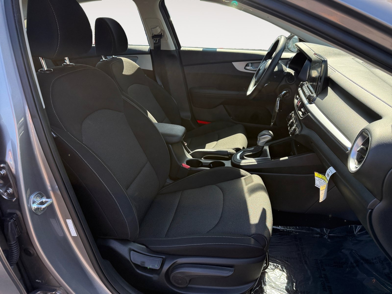 Used 2023 Kia Forte LXS FWD image 19