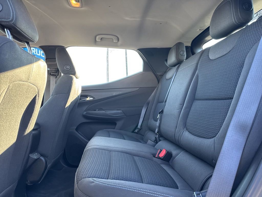 Used 2023 Chevrolet Bolt EUV LT image 17