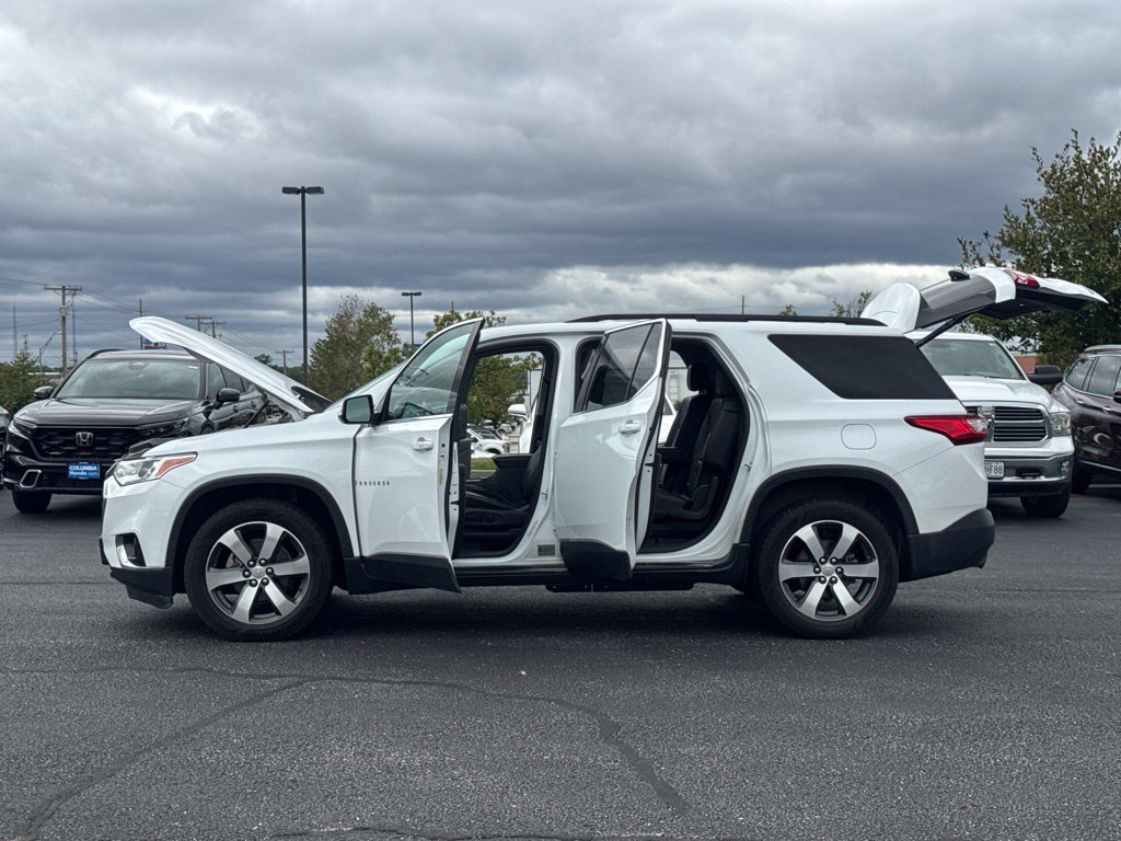 Used 2019 Chevrolet Traverse LT w/ LT Premium Package FWD image 18