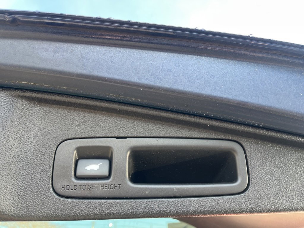 Used 2018 Honda CR-V Touring image 10