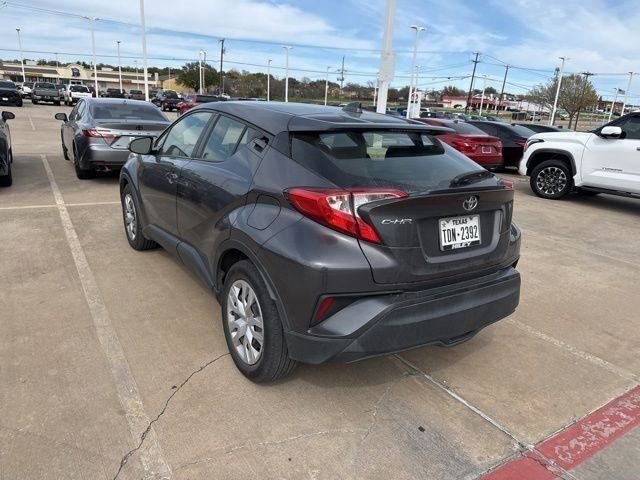 Used 2021 Toyota C-HR LE image 6