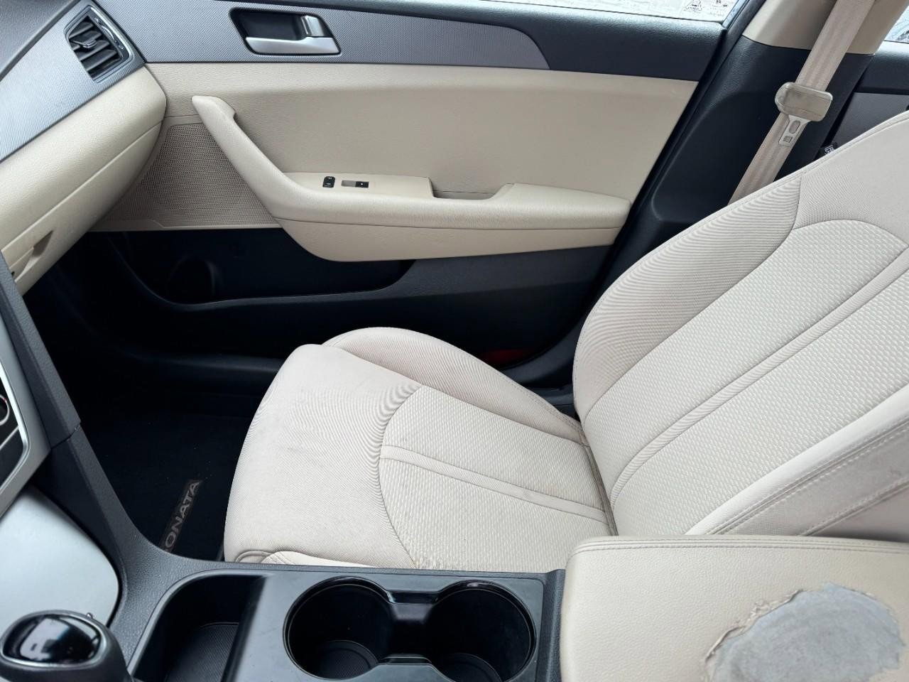 Used 2016 Hyundai Sonata SE w/ Cargo Package image 13