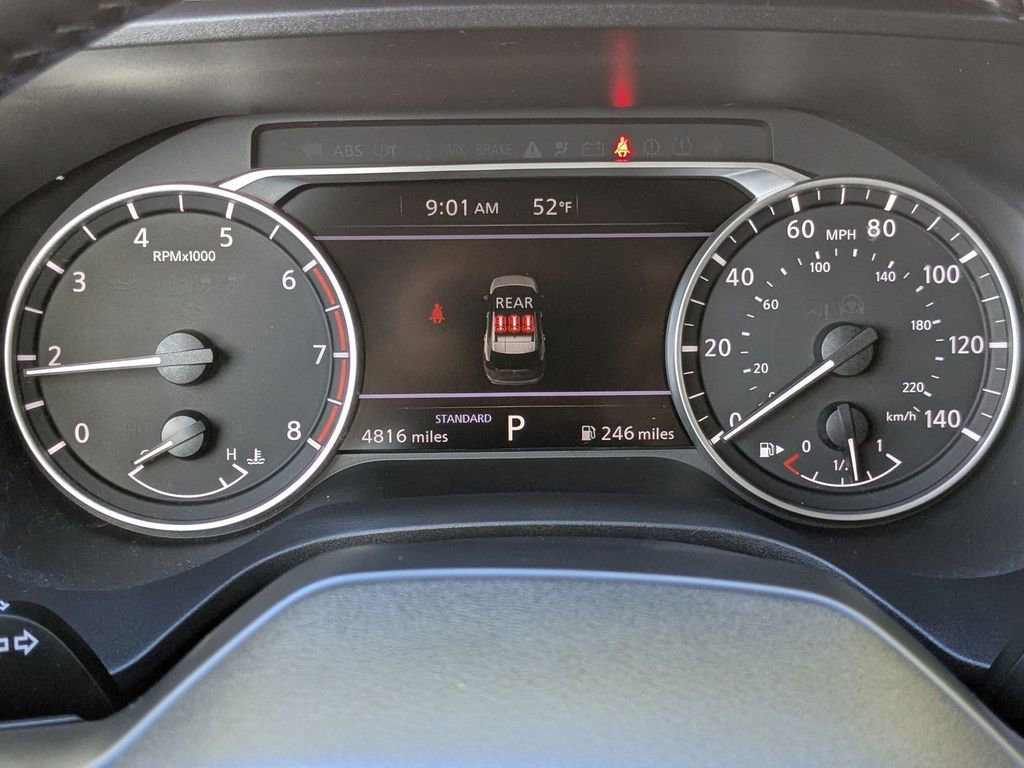 Used 2025 Nissan Rogue SV w/ SV Premium Package image 17