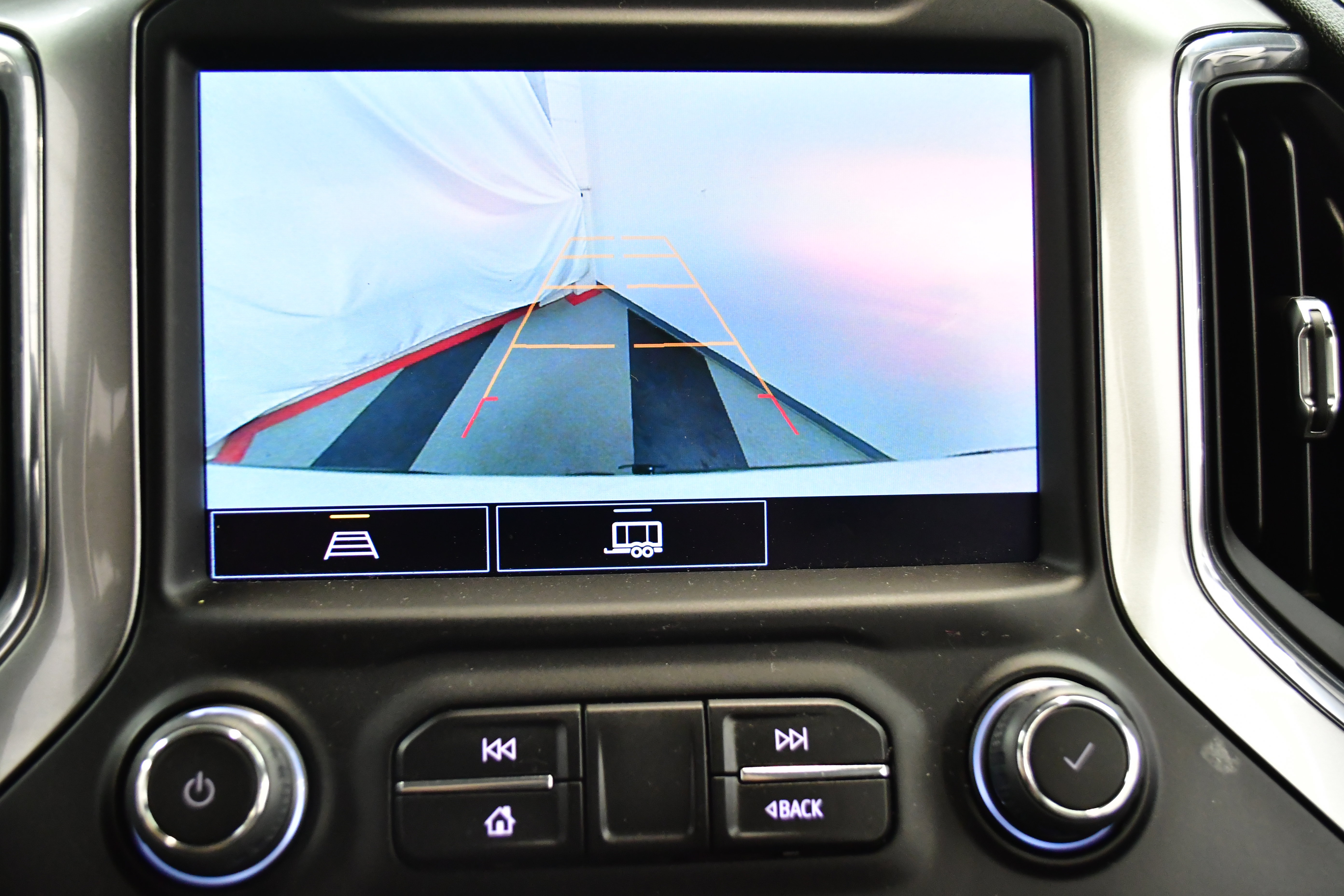 Used 2022 Chevrolet Silverado 1500 LT AWD/4WD image 25