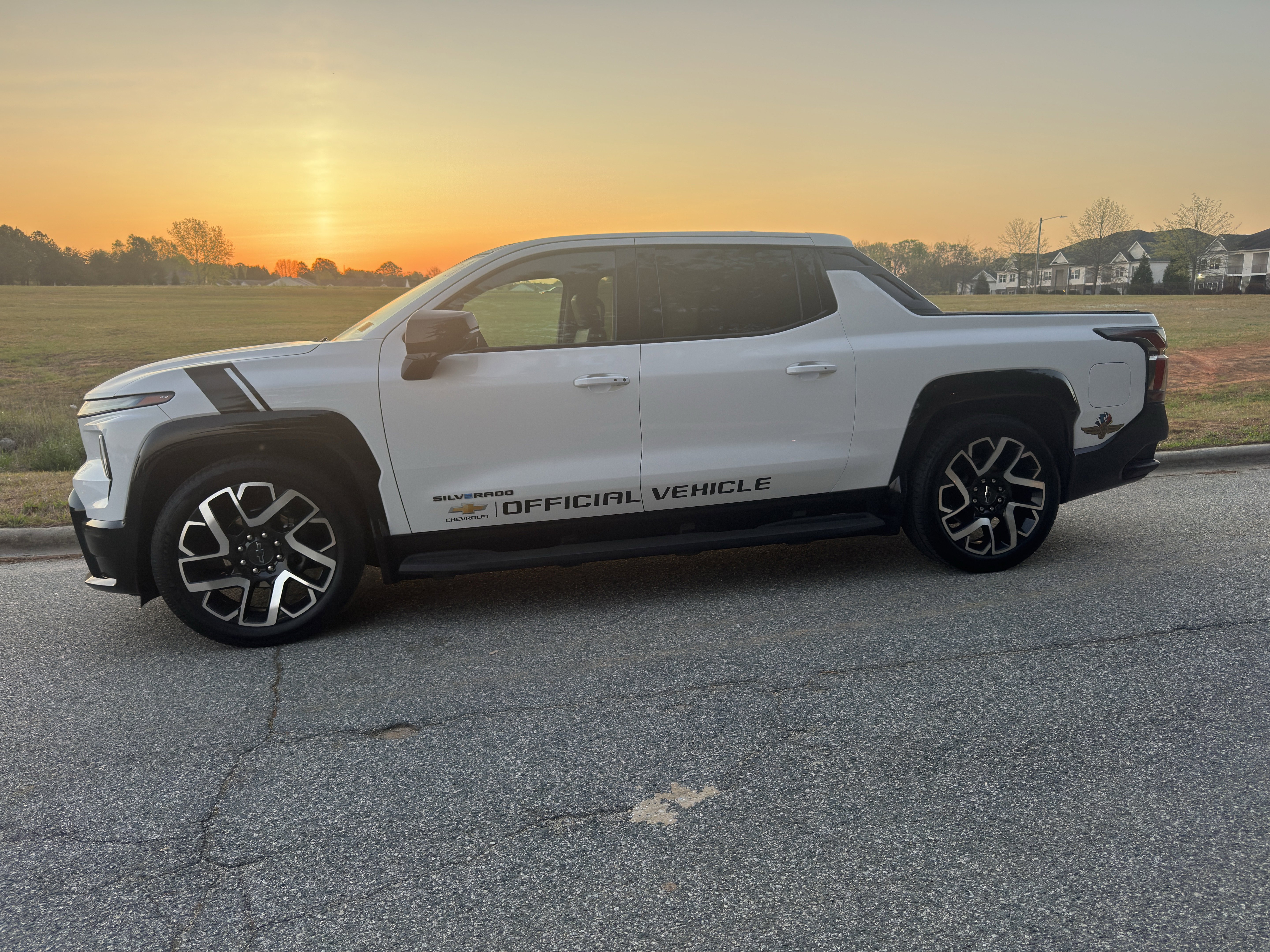 Certified 2025 Chevrolet Silverado EV RST image 7