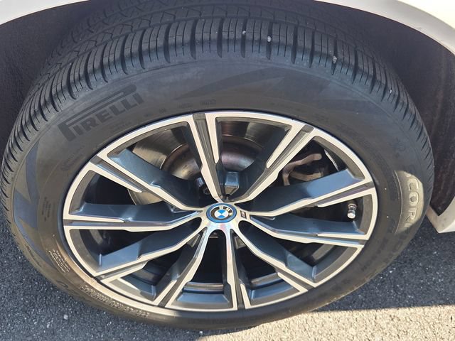 Certified 2024 BMW X5 xDrive50e w/ Executive Package AWD/4WD image 9