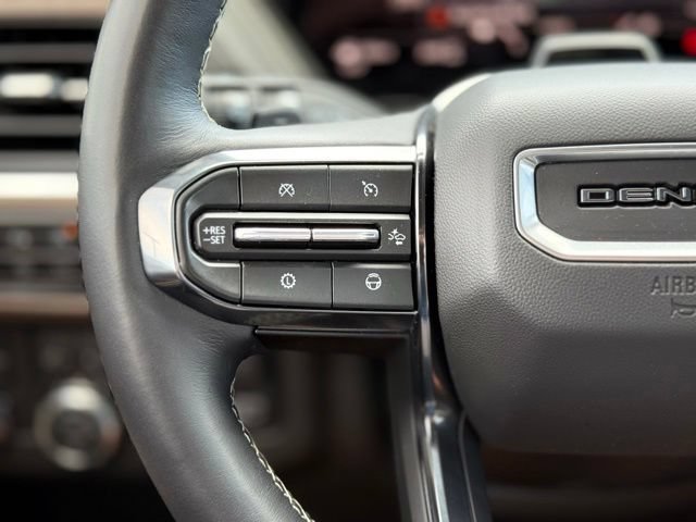 Used 2025 GMC Yukon Denali Ultimate AWD/4WD image 35