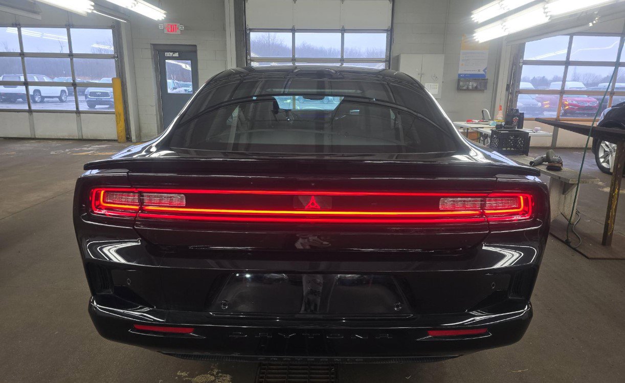 Used 2024 Dodge Charger Daytona Scat Pack w/ Plus Group AWD/4WD image 5