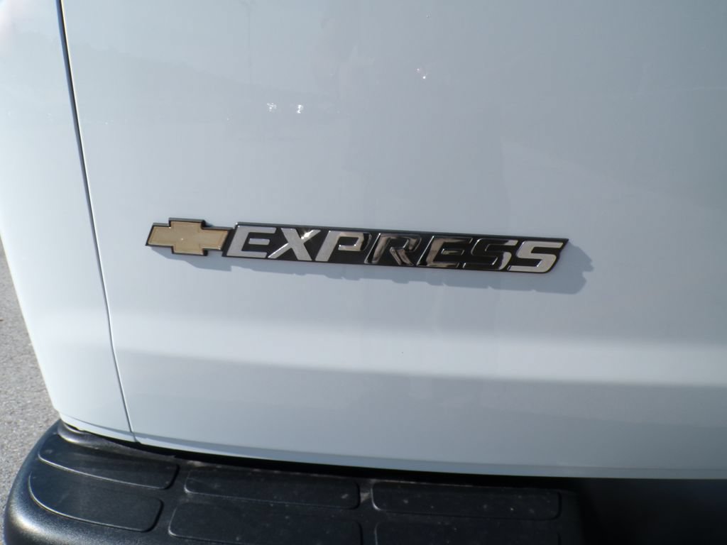New 2026 Chevrolet Express 2500 Extended w/ Driver Convenience Package RWD image 15