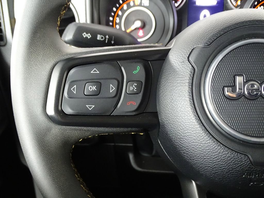 Used 2025 Jeep Gladiator Sport image 17