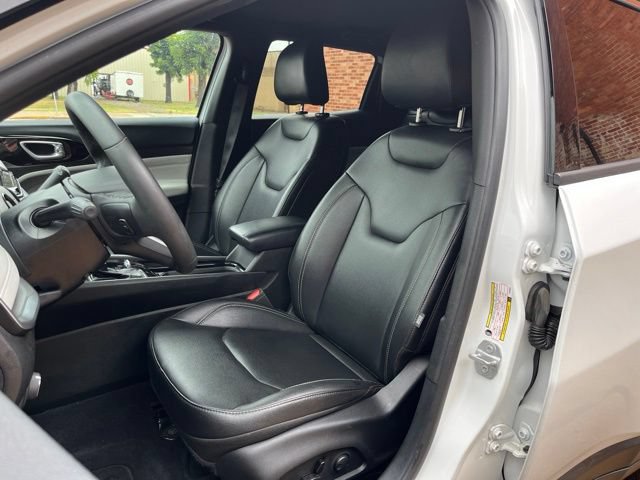 Used 2025 Jeep Compass Limited AWD/4WD image 14