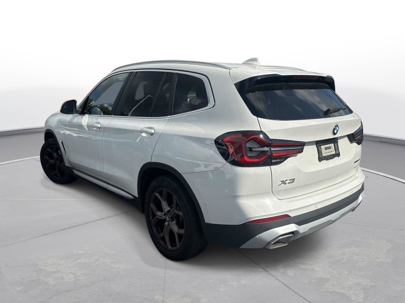 Used 2024 BMW X3 xDrive30i w/ Premium Package w/ZPA AWD/4WD image 8