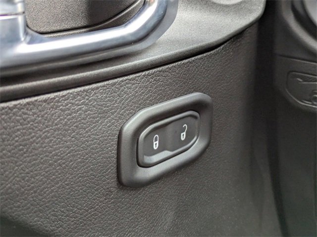 Used 2024 Jeep Gladiator Mojave w/ Convenience Group image 25