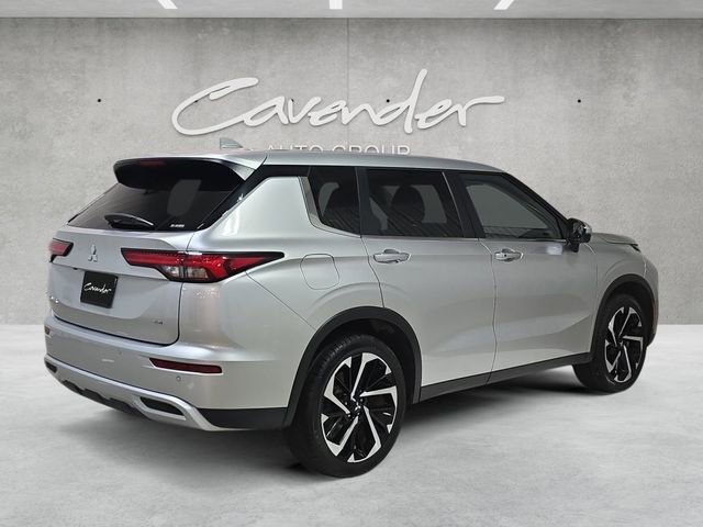 Used 2024 Mitsubishi Outlander SE image 16