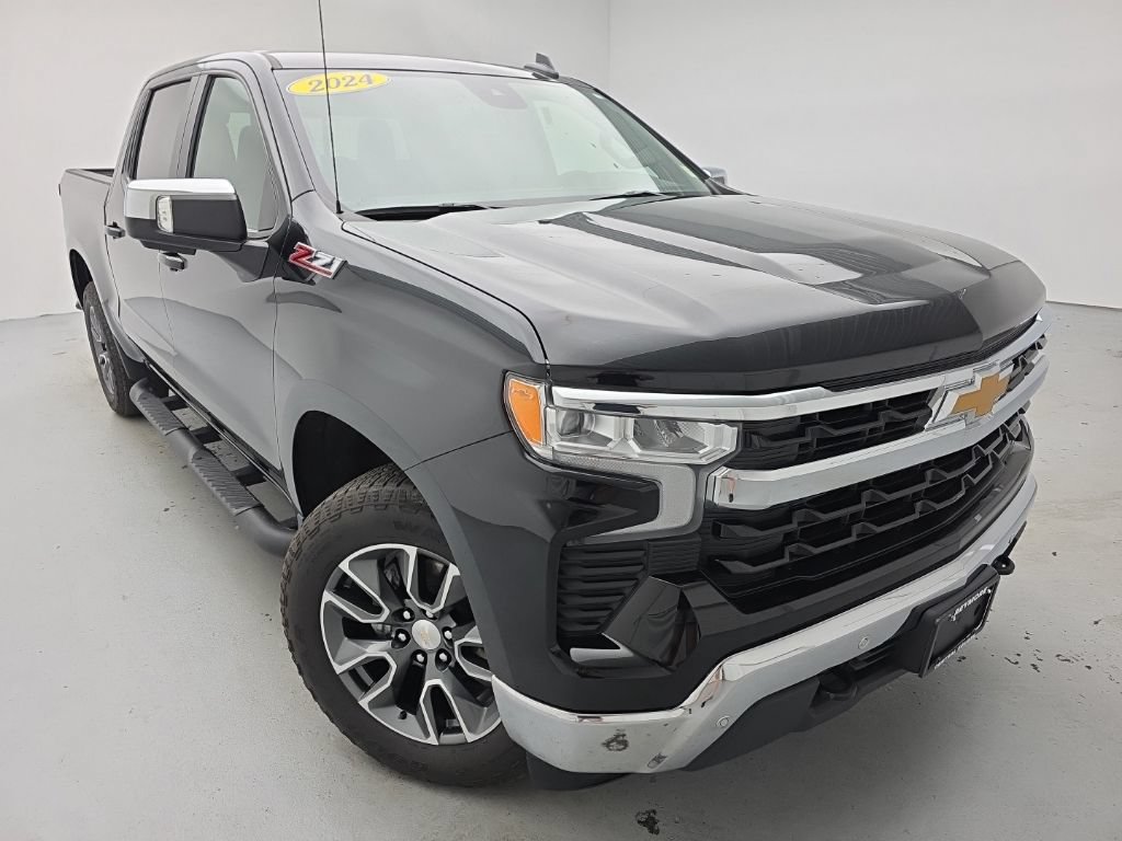 Used 2024 Chevrolet Silverado 1500 LT w/ True North Edition Plus AWD/4WD image 4