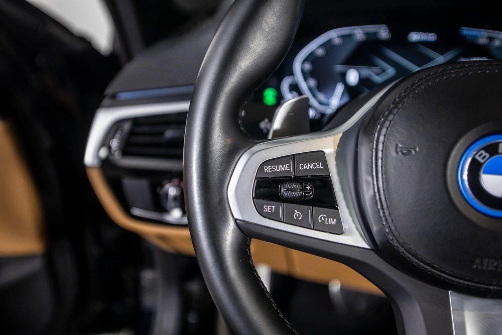 Used 2023 BMW 530e w/ M Sport Package image 32