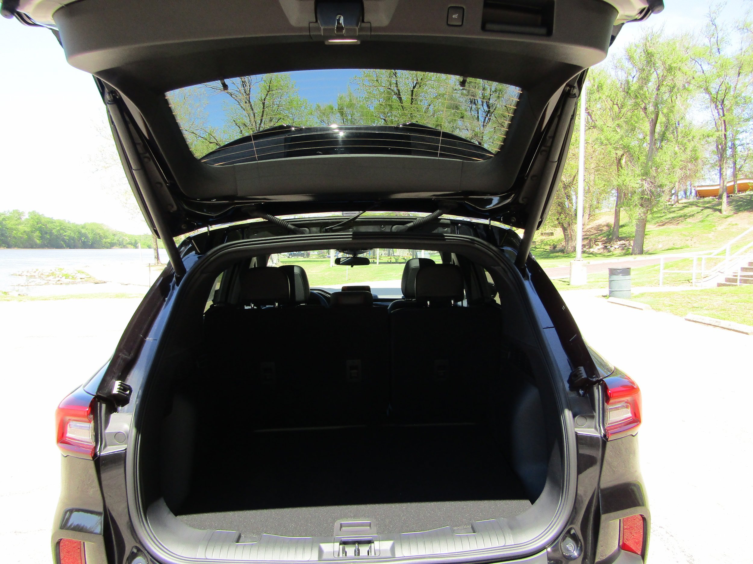 New 2026 Ford Escape ST-Line w/ Cold Weather Package AWD/4WD image 21