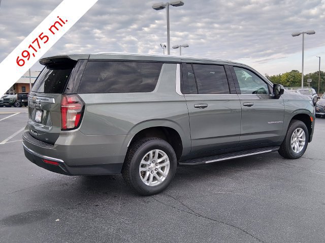 Used 2024 Chevrolet Suburban LT AWD/4WD image 3