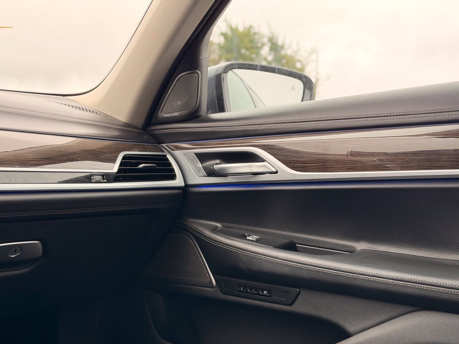 Used 2019 BMW 740i xDrive w/ Executive Package AWD/4WD image 59