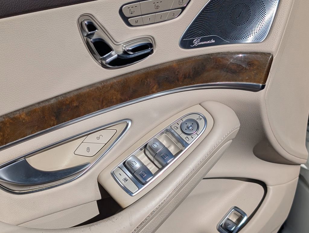 Used 2017 Mercedes-Benz S 550 Sedan image 23