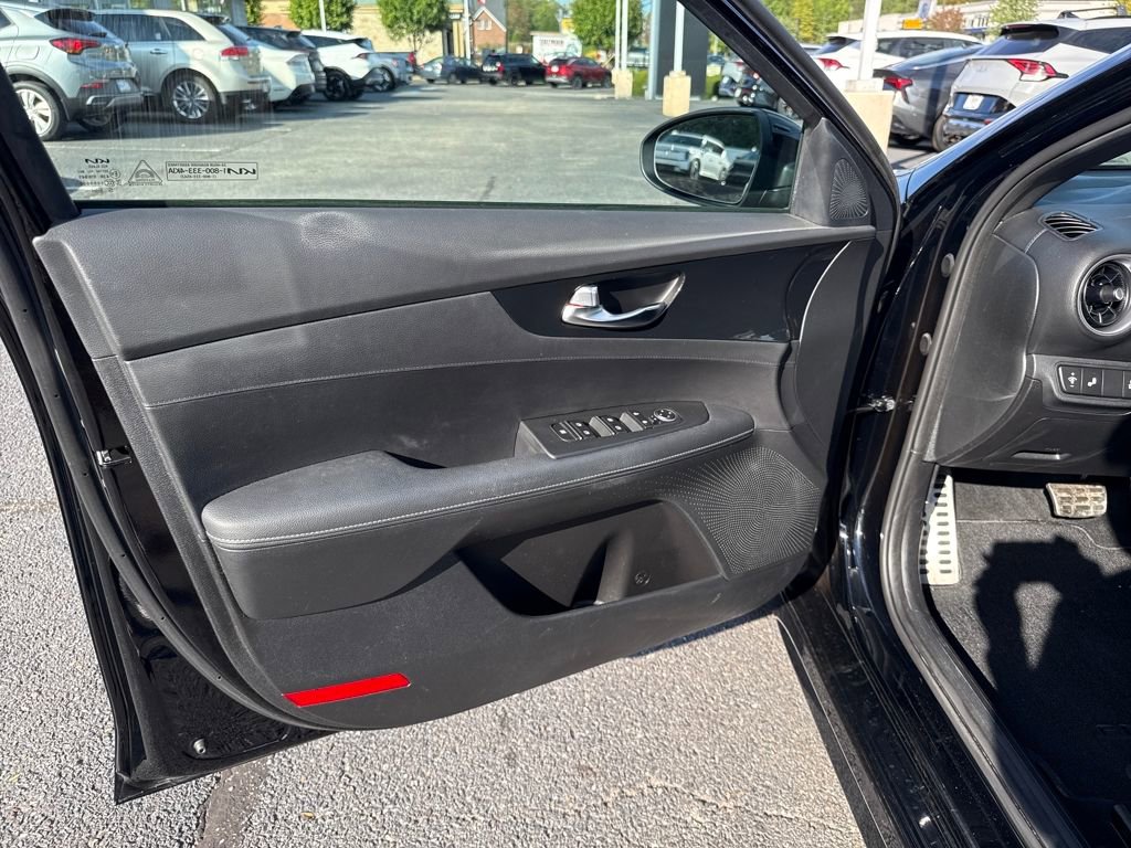 Certified 2023 Kia Forte GT-Line image 13