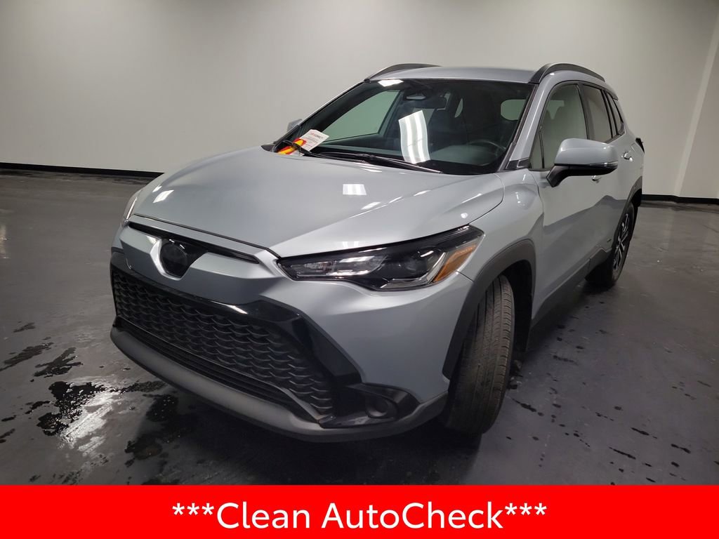 Used 2023 Toyota Corolla Cross SE image 4