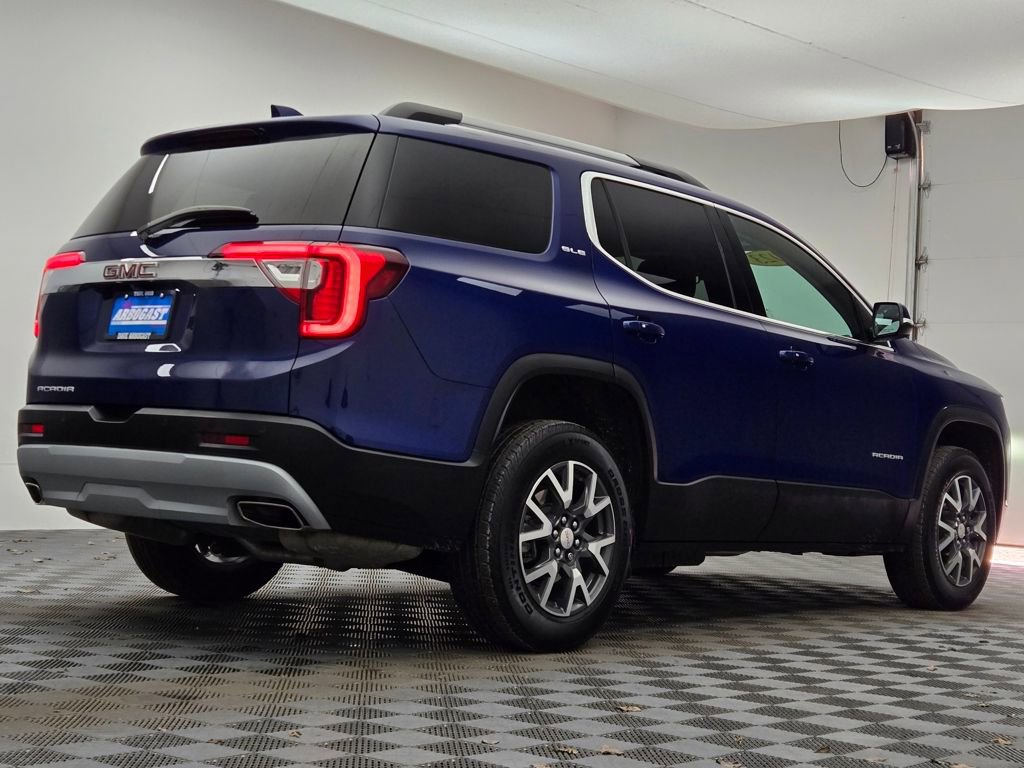 Used 2023 GMC Acadia SLE w/ Driver Convenience Package image 9