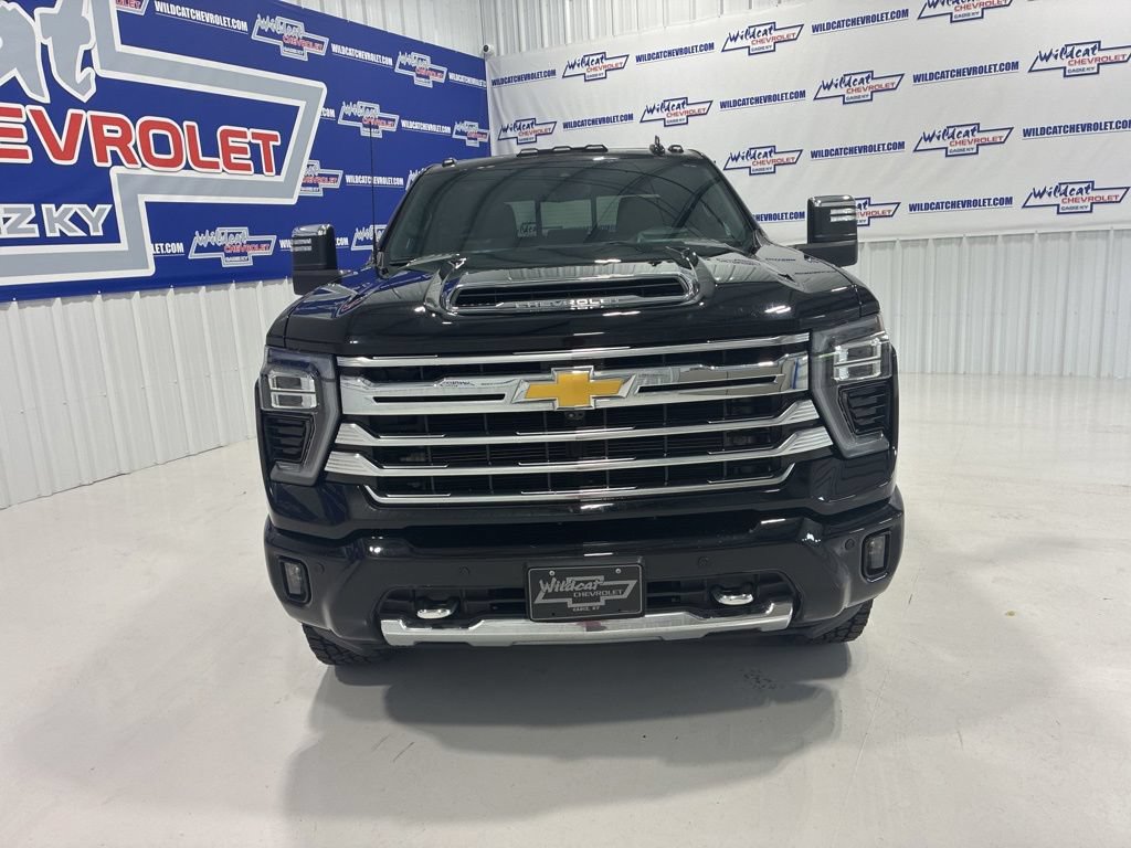 Used 2024 Chevrolet Silverado 2500 High Country w/ High Country Premium Package AWD/4WD image 13