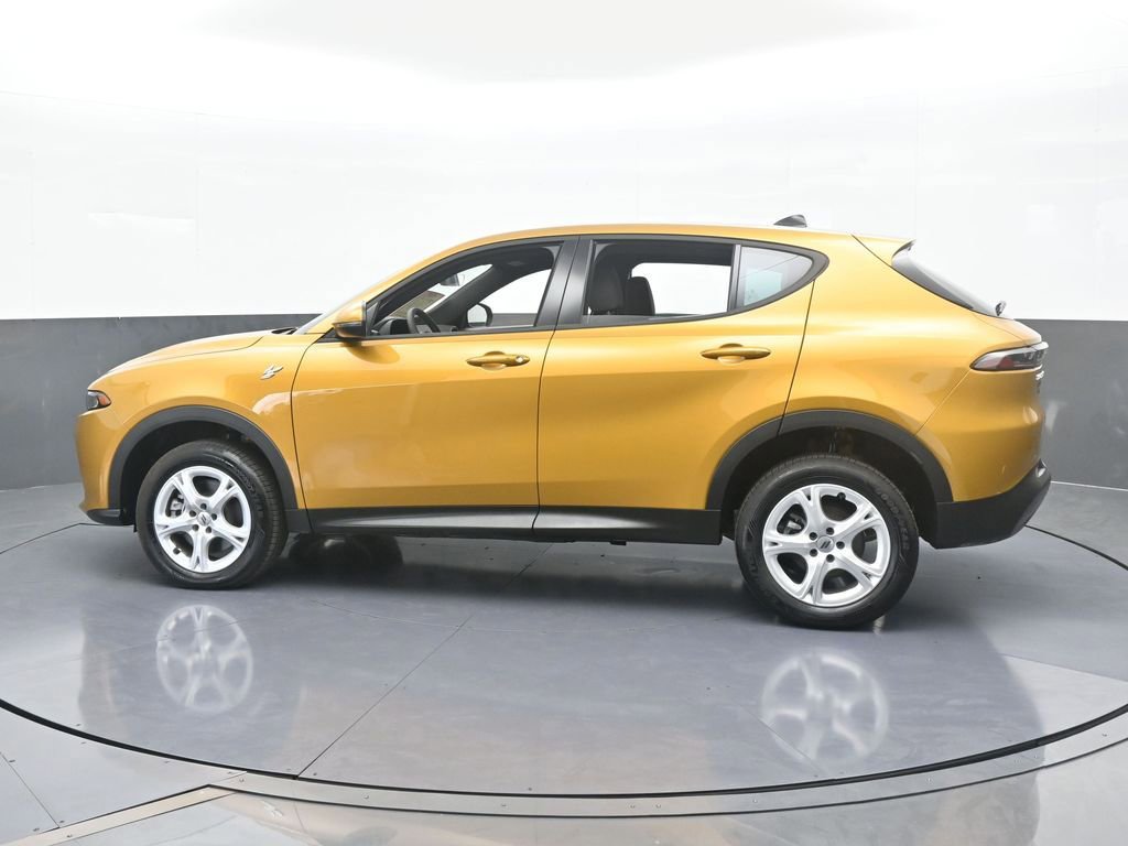 Used 2024 Dodge Hornet GT image 3