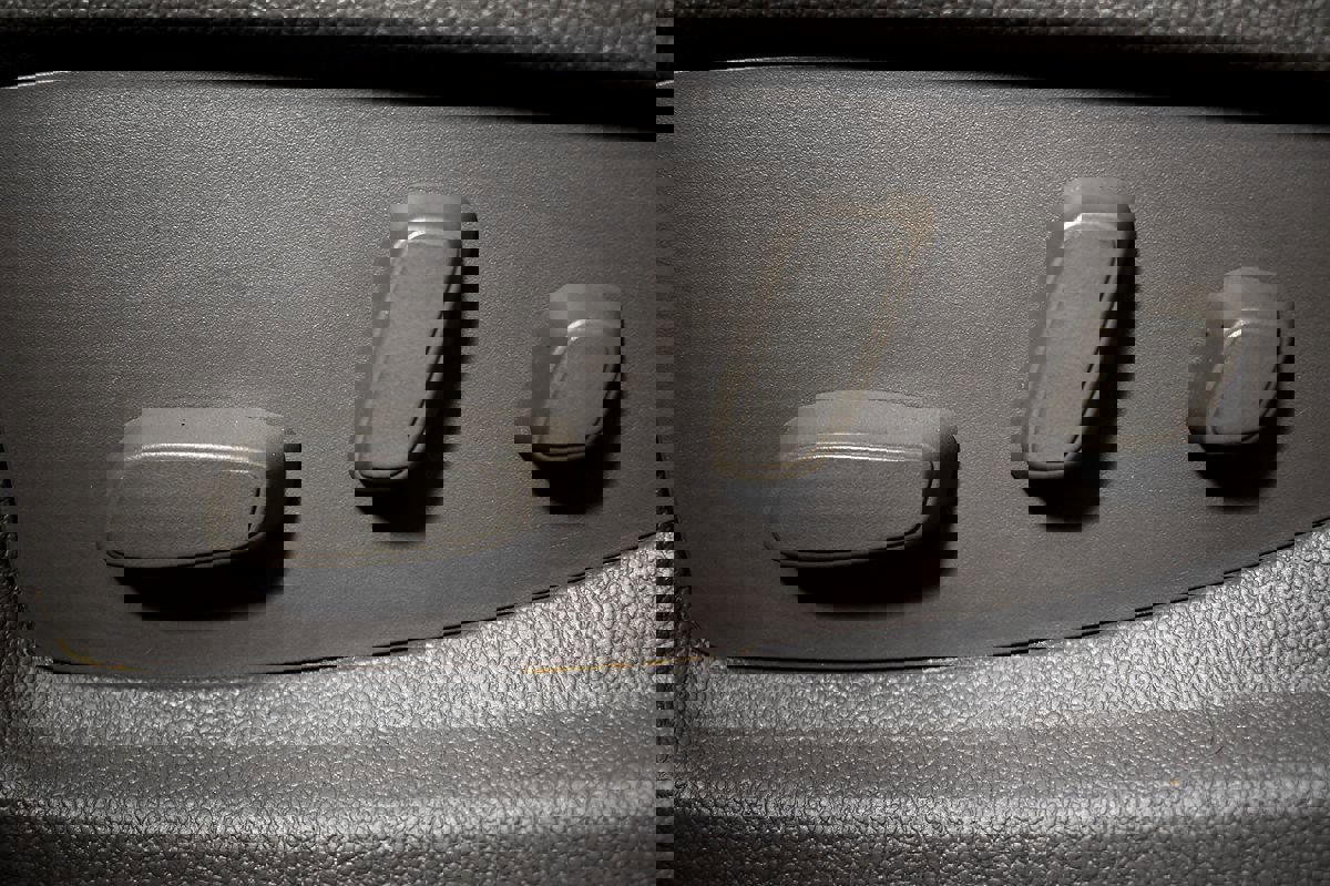 Used 2017 GMC Yukon XL Denali w/ Open Road Package image 22