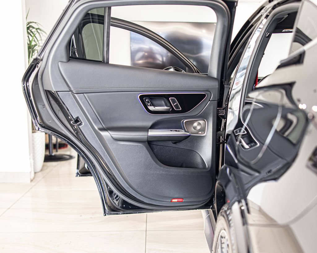 Used 2025 Mercedes-Benz GLC 63 AMG S w/ Driver Assistance Package image 32