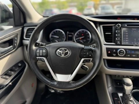 Used 2019 Toyota Highlander Limited AWD/4WD image 36