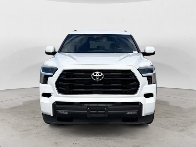 Used 2025 Toyota Sequoia SR5 AWD/4WD image 2