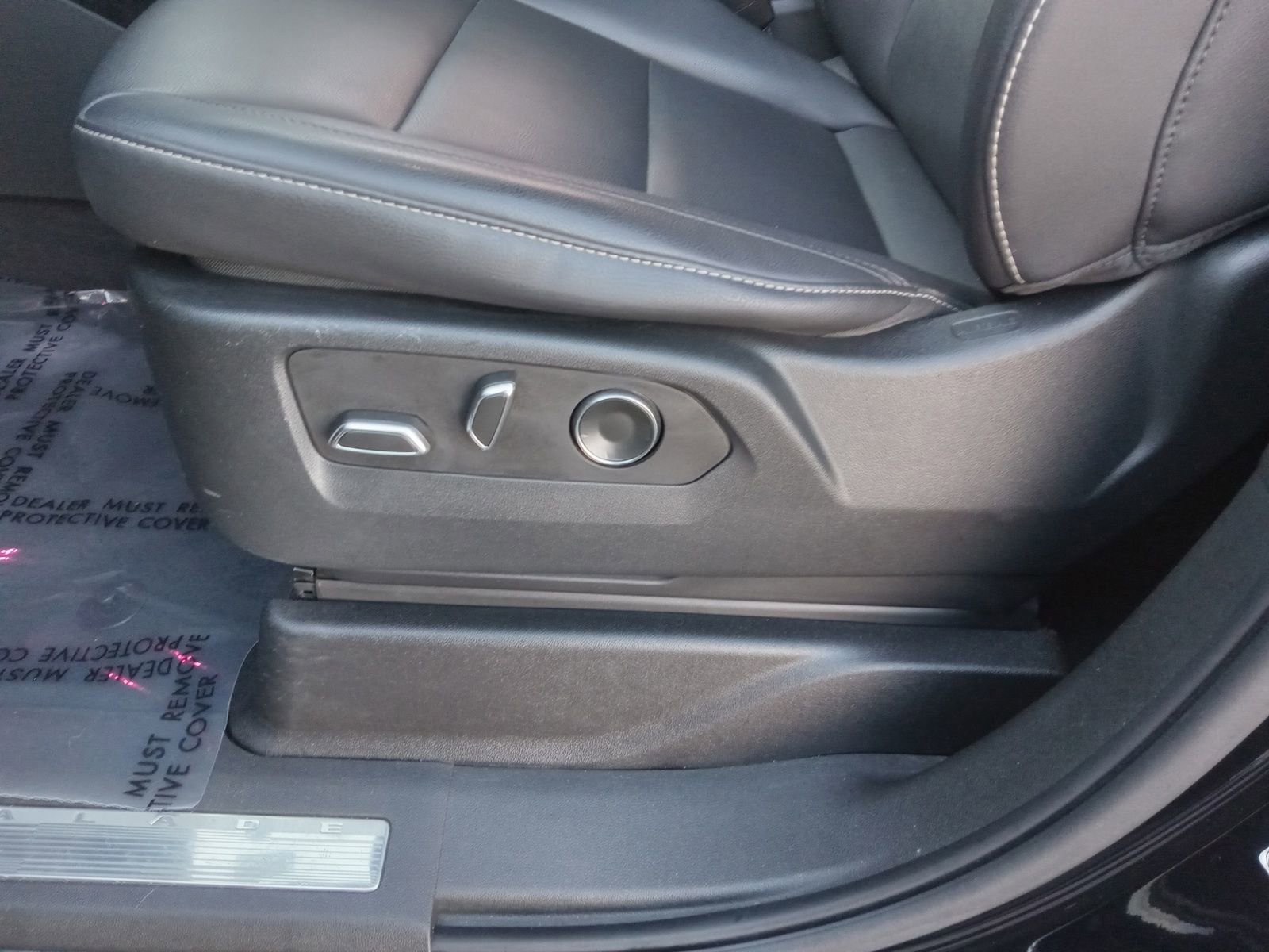 Used 2021 Cadillac Escalade ESV Luxury image 11