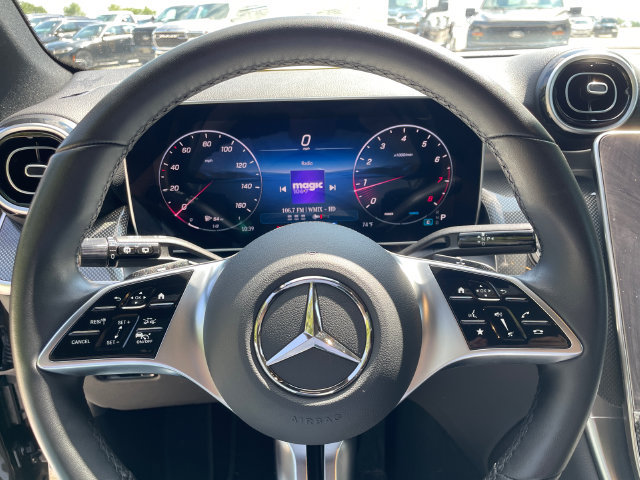 Used 2025 Mercedes-Benz GLC 300 4MATIC image 29