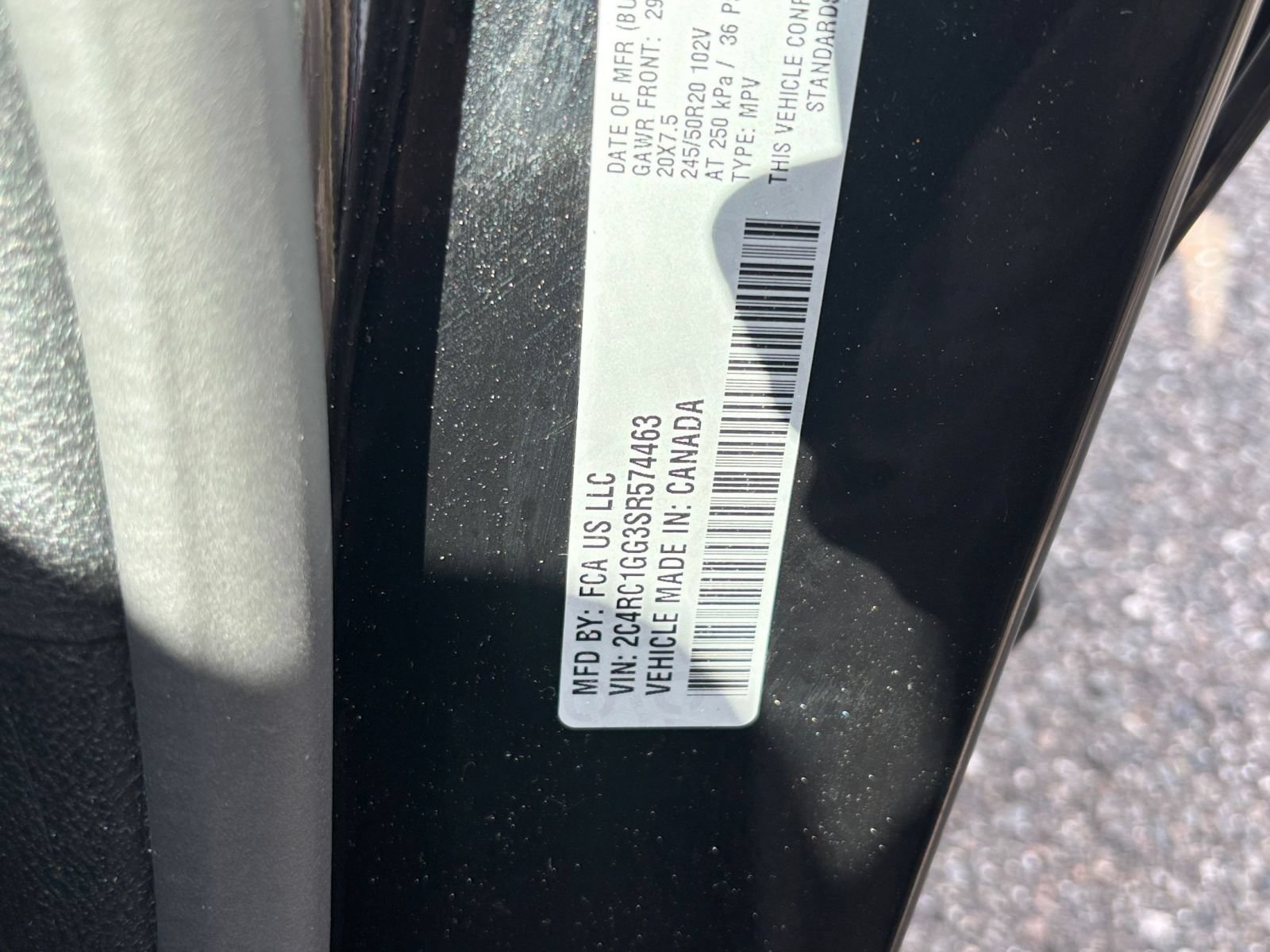 Used 2025 Chrysler Pacifica Limited FWD image 33