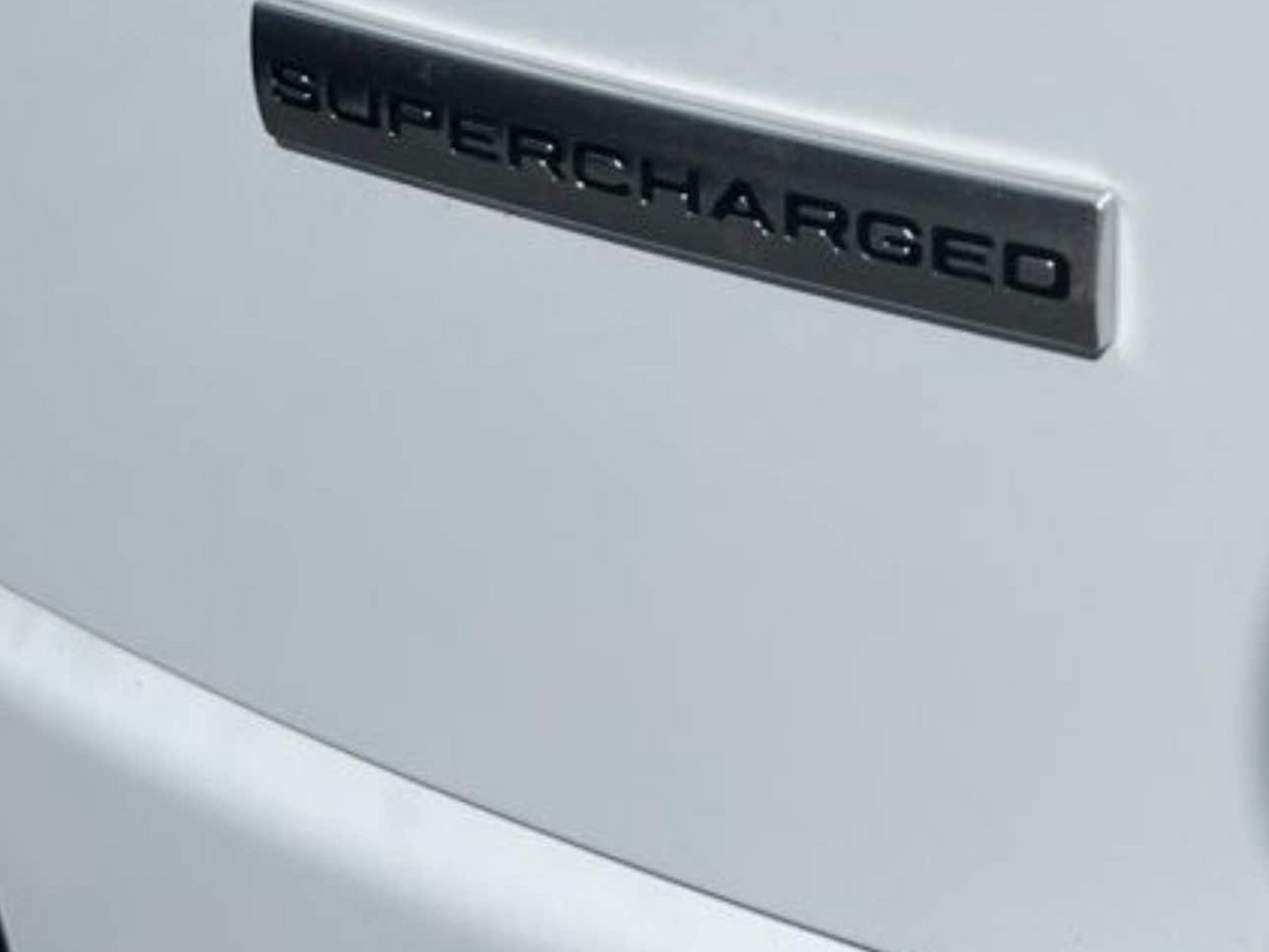 Used 2017 Land Rover Range Rover Supercharged AWD/4WD image 8